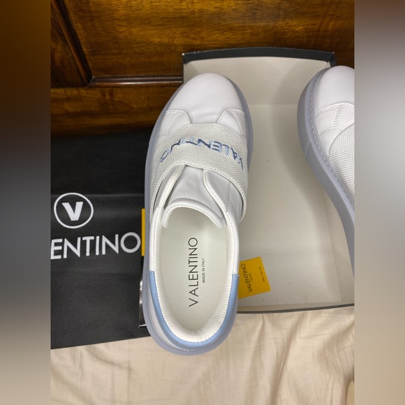 $499 RETAIL: NIB Valentino Incas Logo Leather Platform Slip On Sneakers size 9.5 - Picture 6 of 9